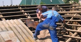 Демонтаж крыши в Алексине - стоимость работ от 720 рублей за м2
